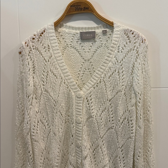 Cyrus Cream Knit Cardigan size XL - Picture 3 of 9